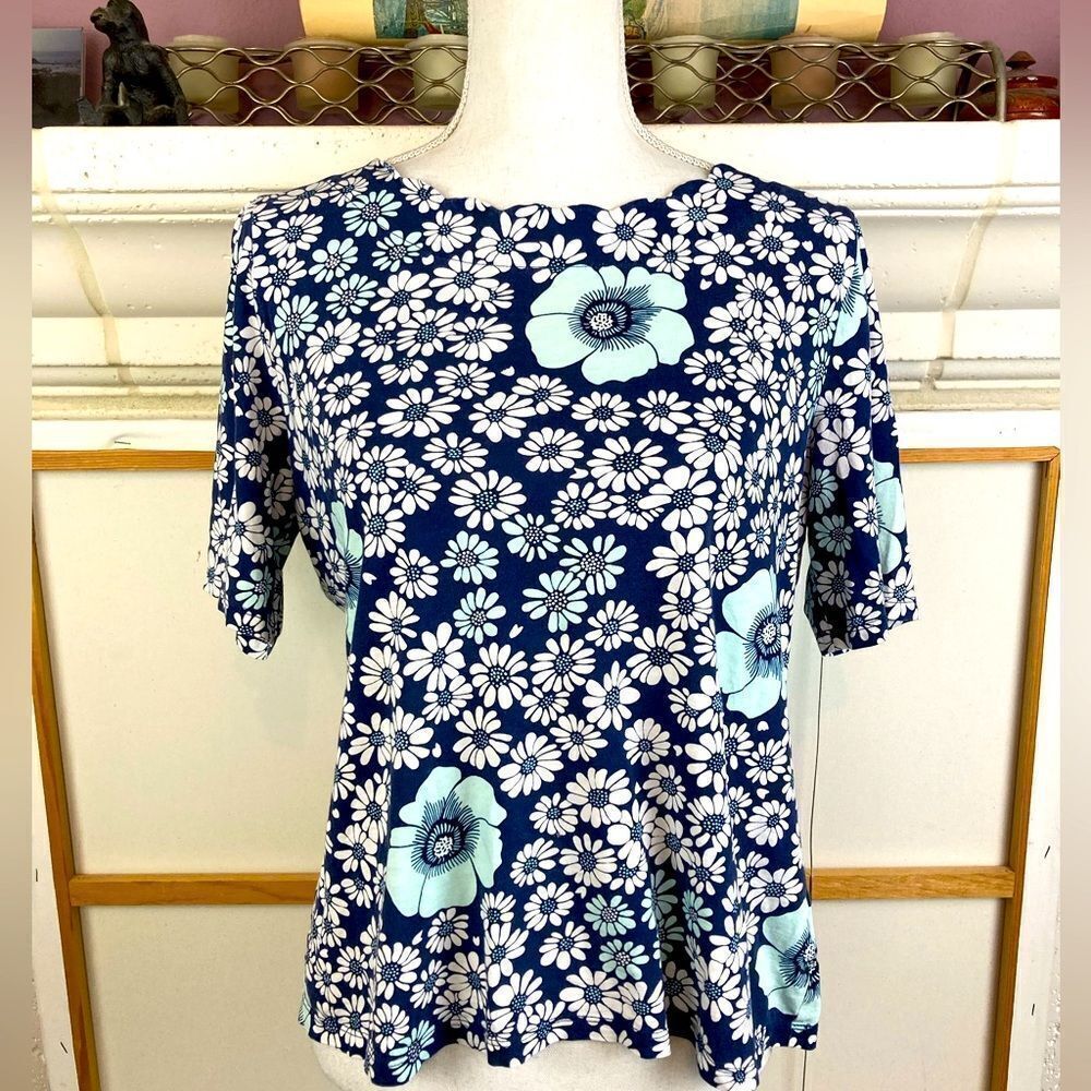 Talbots Scalloped neck Floral Blue and White Pima cottonTop